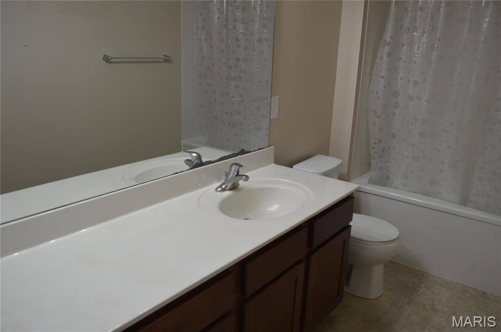 1313 Commons Circle, Cottleville, MO 63304