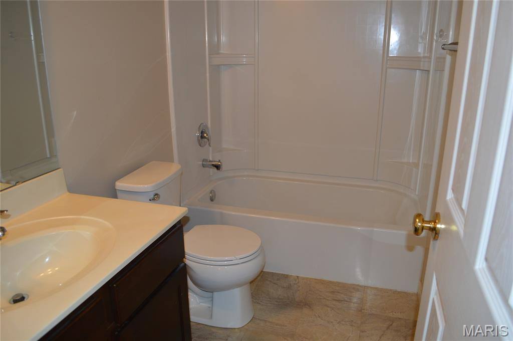 1313 Commons Circle, Cottleville, MO 63304