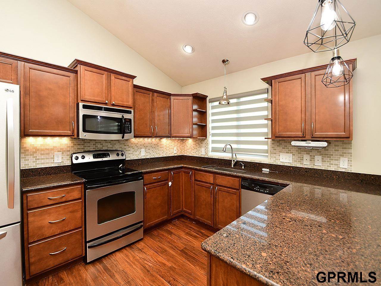 18704 Washington Street, Omaha, NE 68135