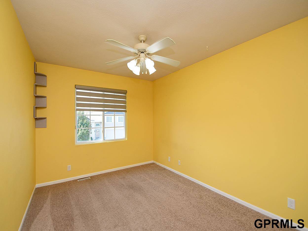 18704 Washington Street, Omaha, NE 68135