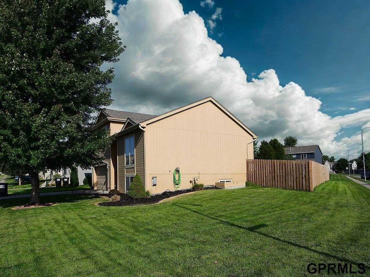 18704 Washington Street, Omaha, NE 68135