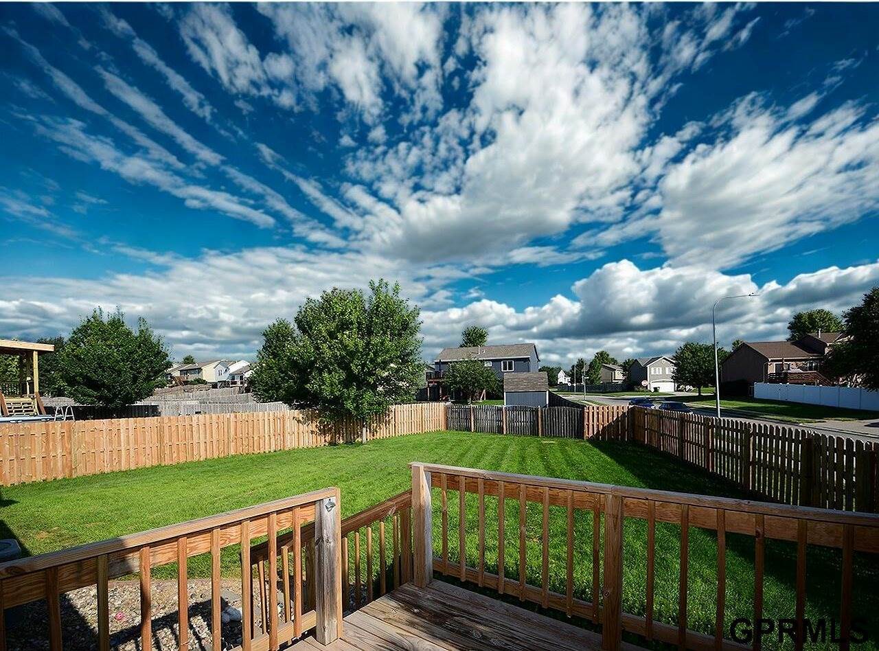 18704 Washington Street, Omaha, NE 68135