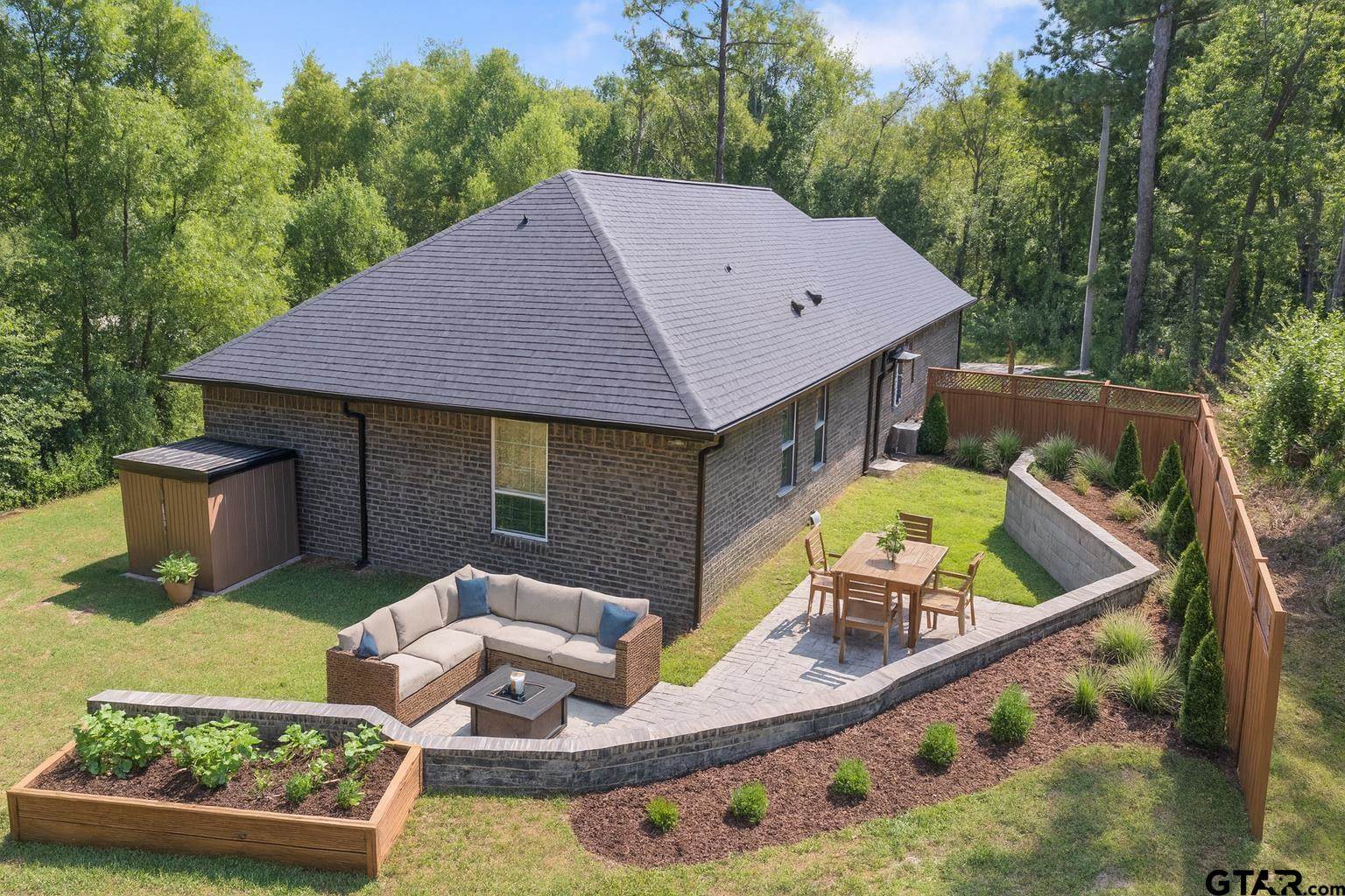 9710 W Lakeshore Dr, Tyler, TX 75709