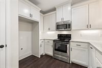 9710 W Lakeshore Dr, Tyler, TX 75709