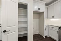 9710 W Lakeshore Dr, Tyler, TX 75709