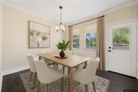 9710 W Lakeshore Dr, Tyler, TX 75709