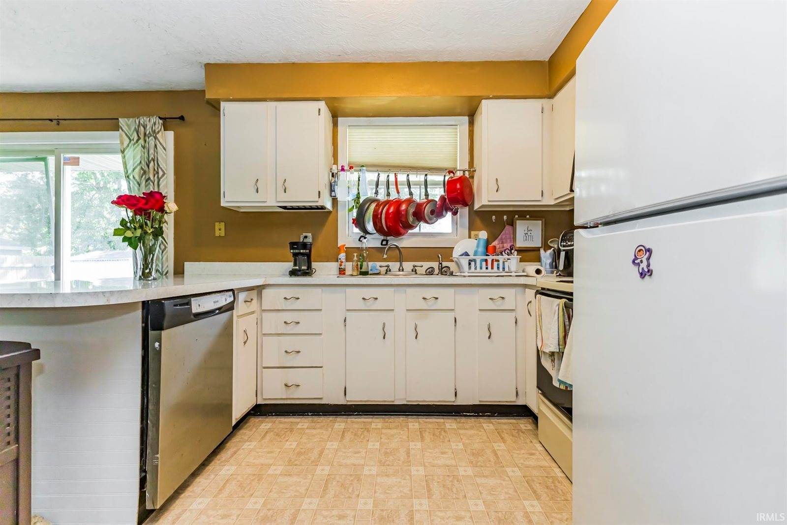 517 S Ohio Street, Parker City, IN 47368