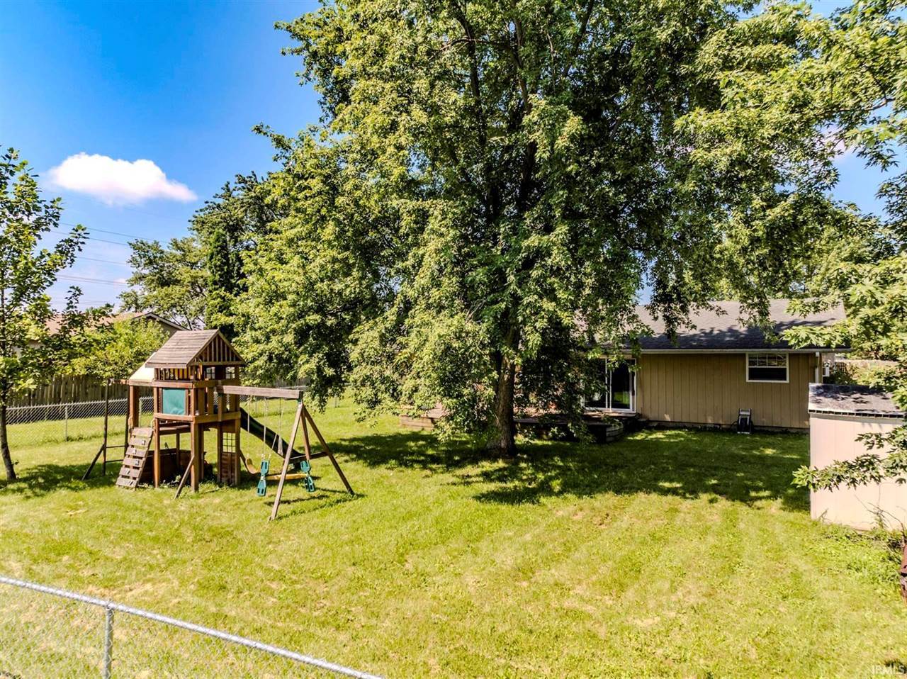 517 S Ohio Street, Parker City, IN 47368