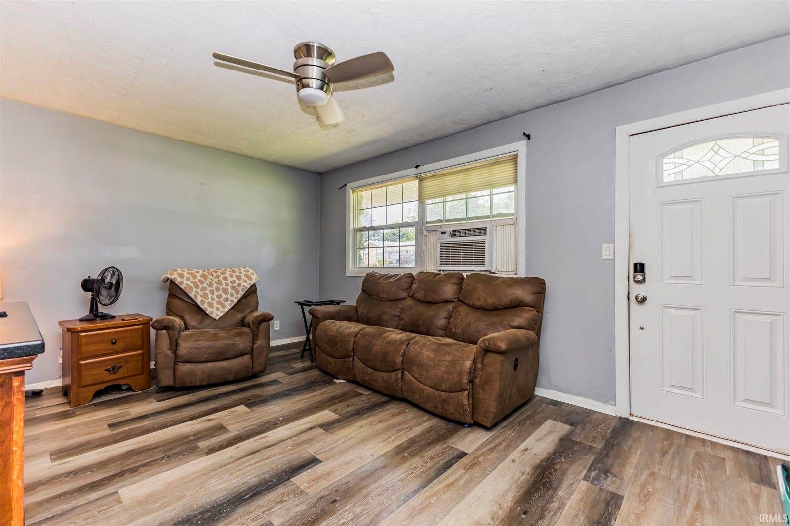 517 S Ohio Street, Parker City, IN 47368