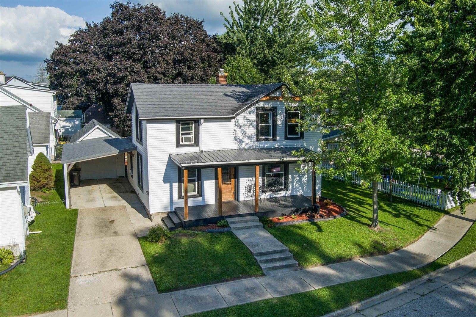 1208 23rd, Monroe, WI 53566