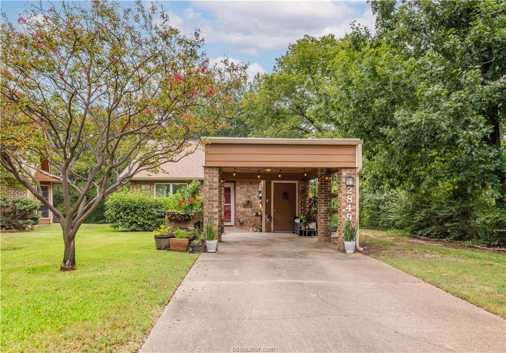 2849 Oakside Drive, Bryan, TX 77802