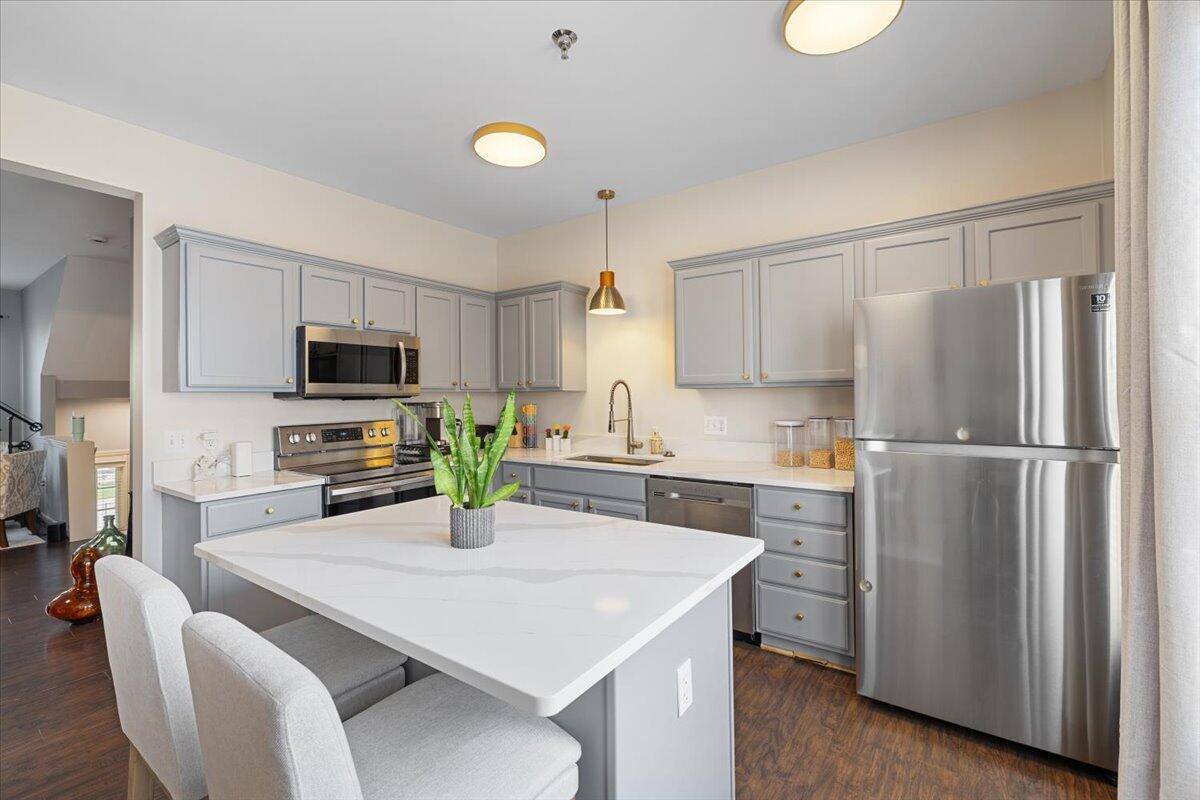 20023 Boardwalk Boulevard, Southfield, MI 48075