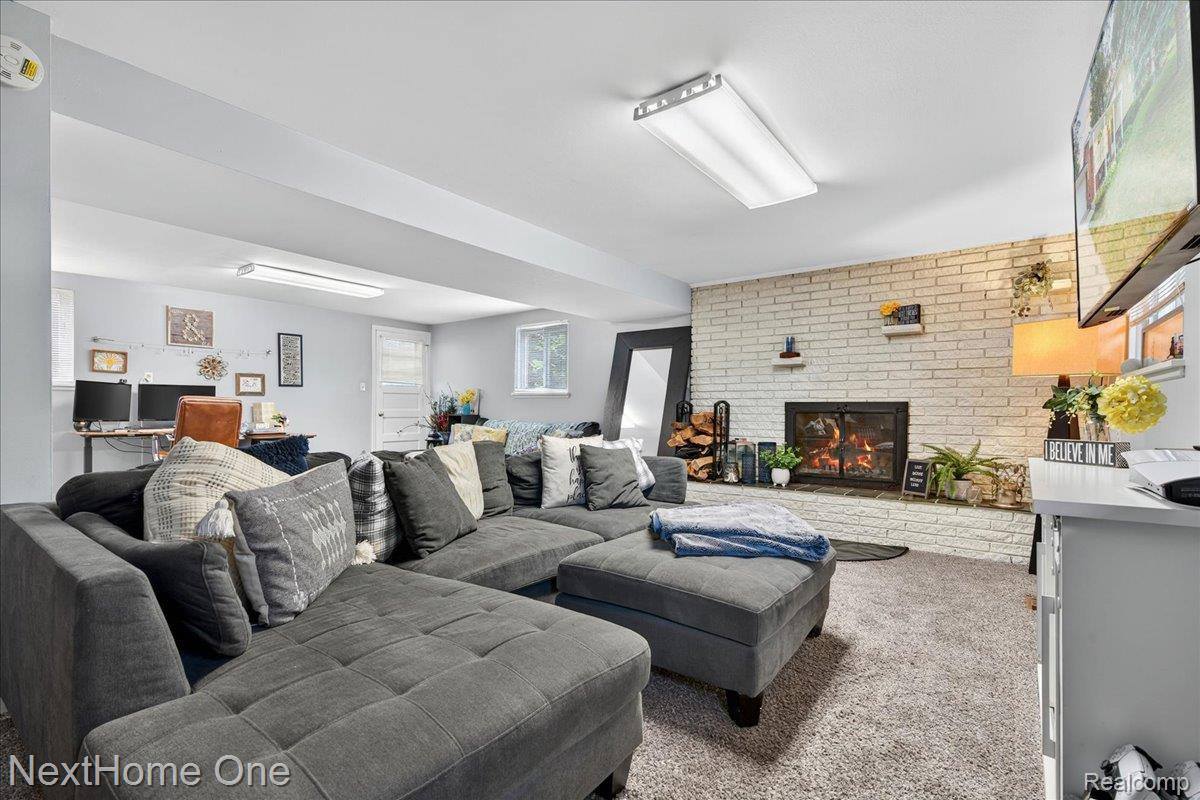 2093 Kingswood Drive, FlintCity_Genesee, MI 48507