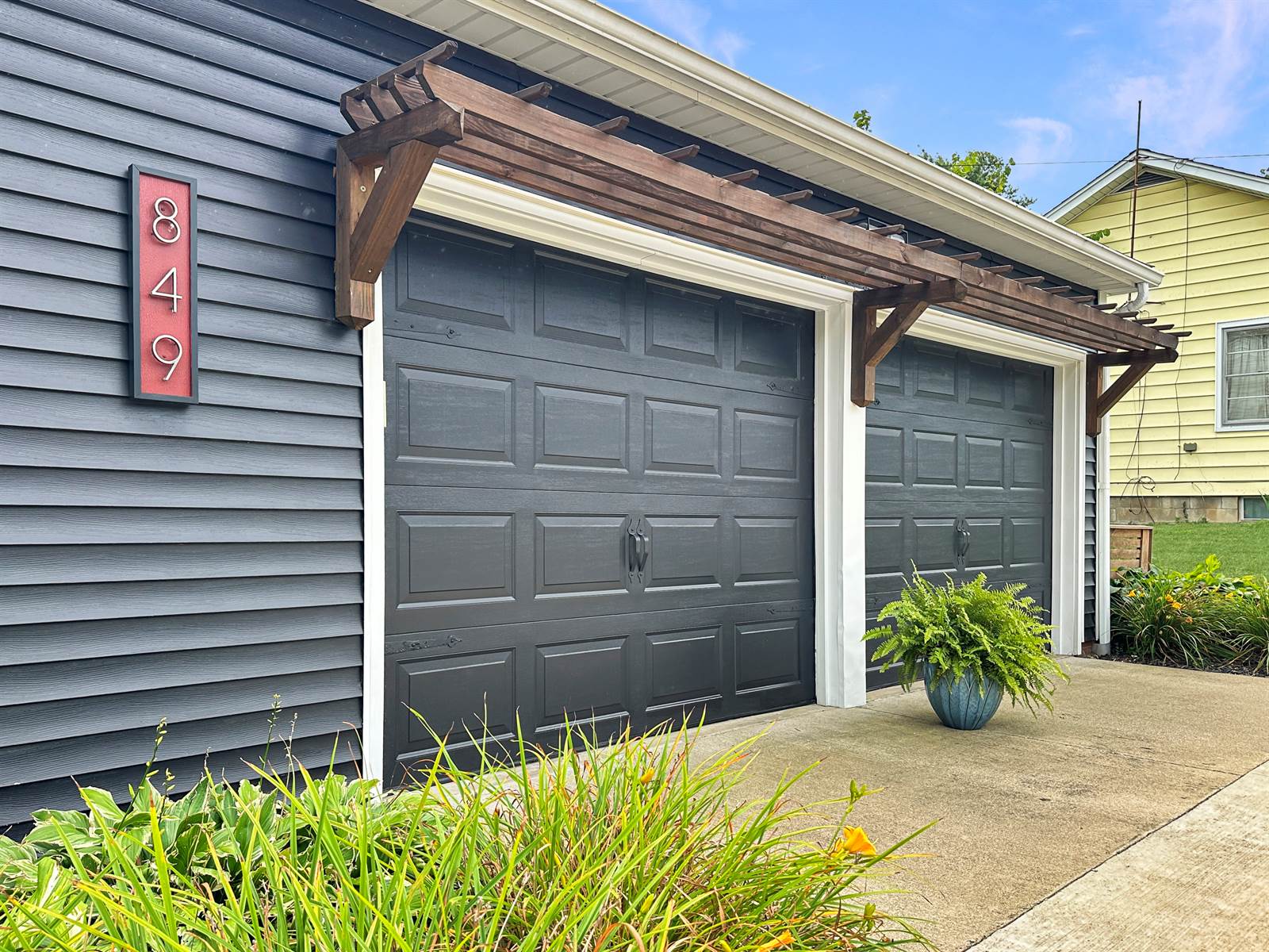 849 Hillcrest Dr, Ashland, OH 44805