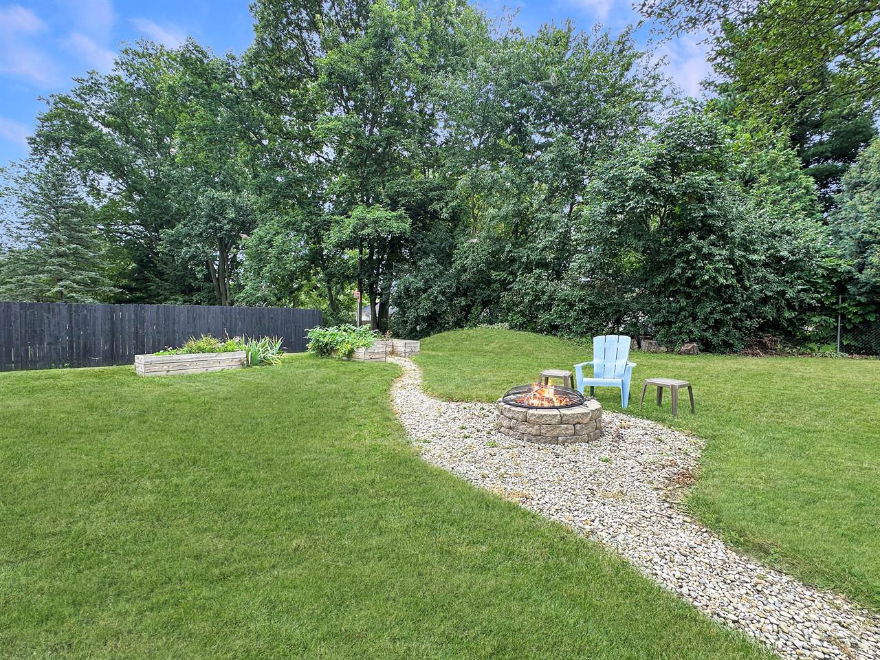 849 Hillcrest Dr, Ashland, OH 44805