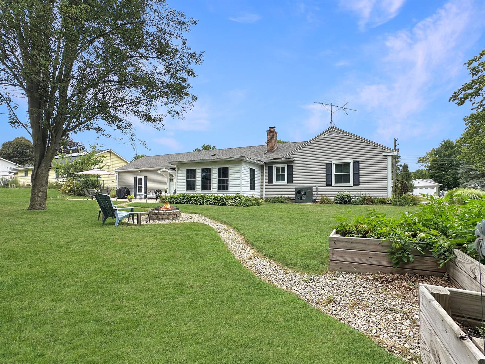 849 Hillcrest Dr, Ashland, OH 44805