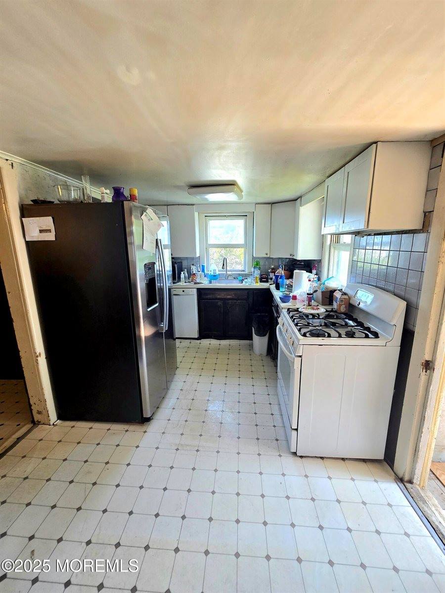 647 East Bay Avenue, Barnegat, NJ 08005