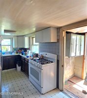 647 East Bay Avenue, Barnegat, NJ 08005