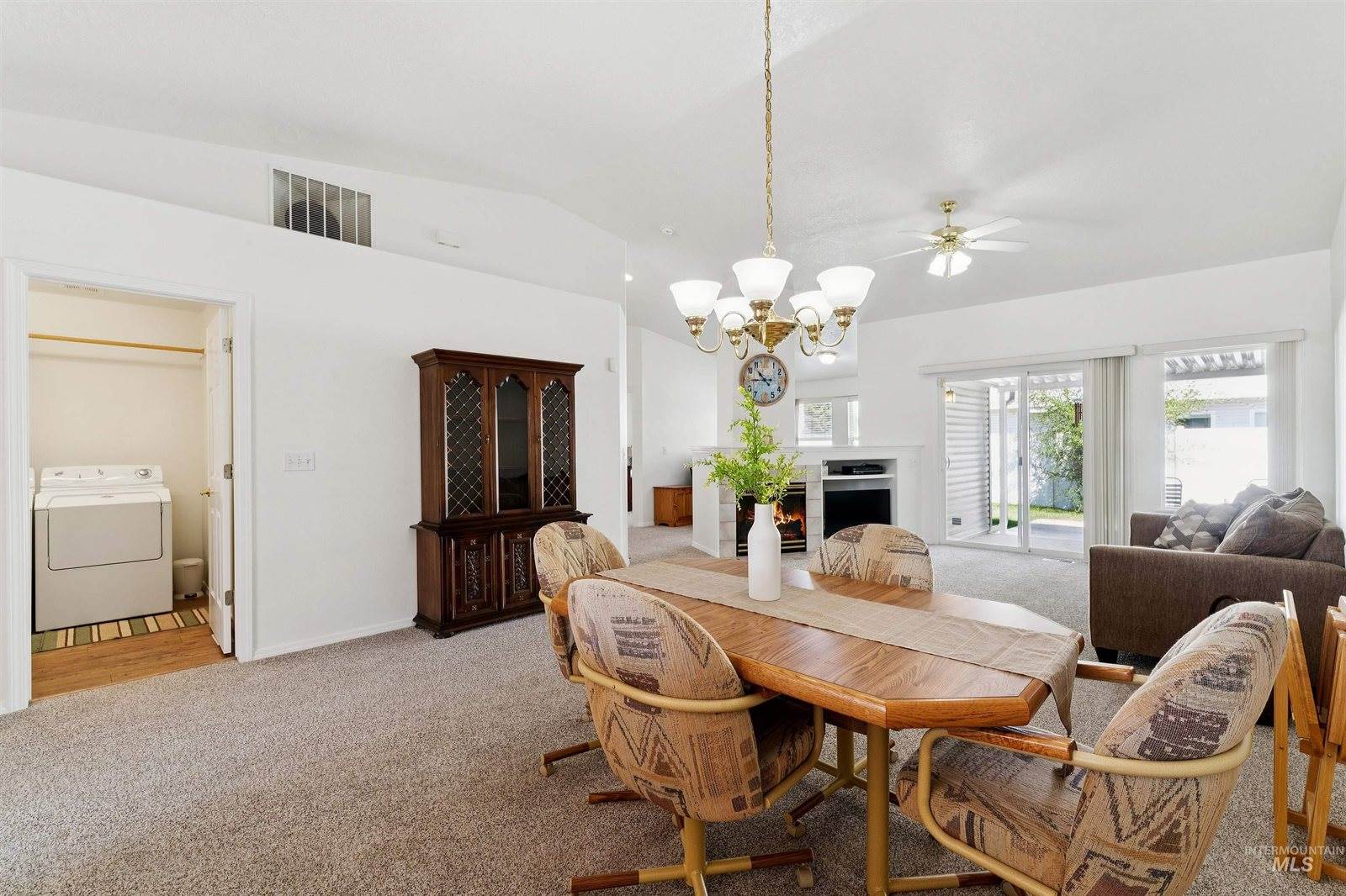 256 East Carmel Dr, Meridian, ID 83646