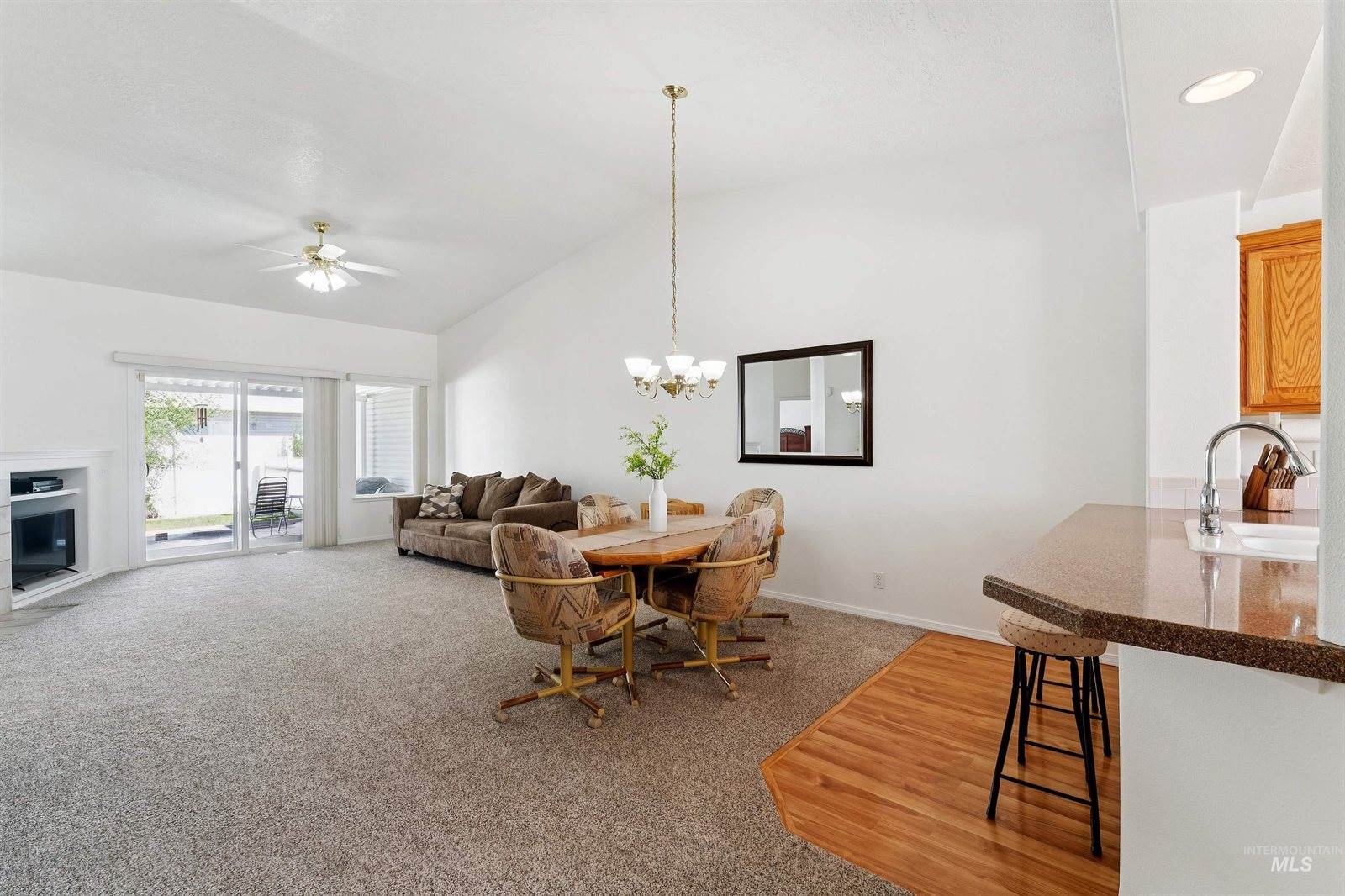 256 East Carmel Dr, Meridian, ID 83646