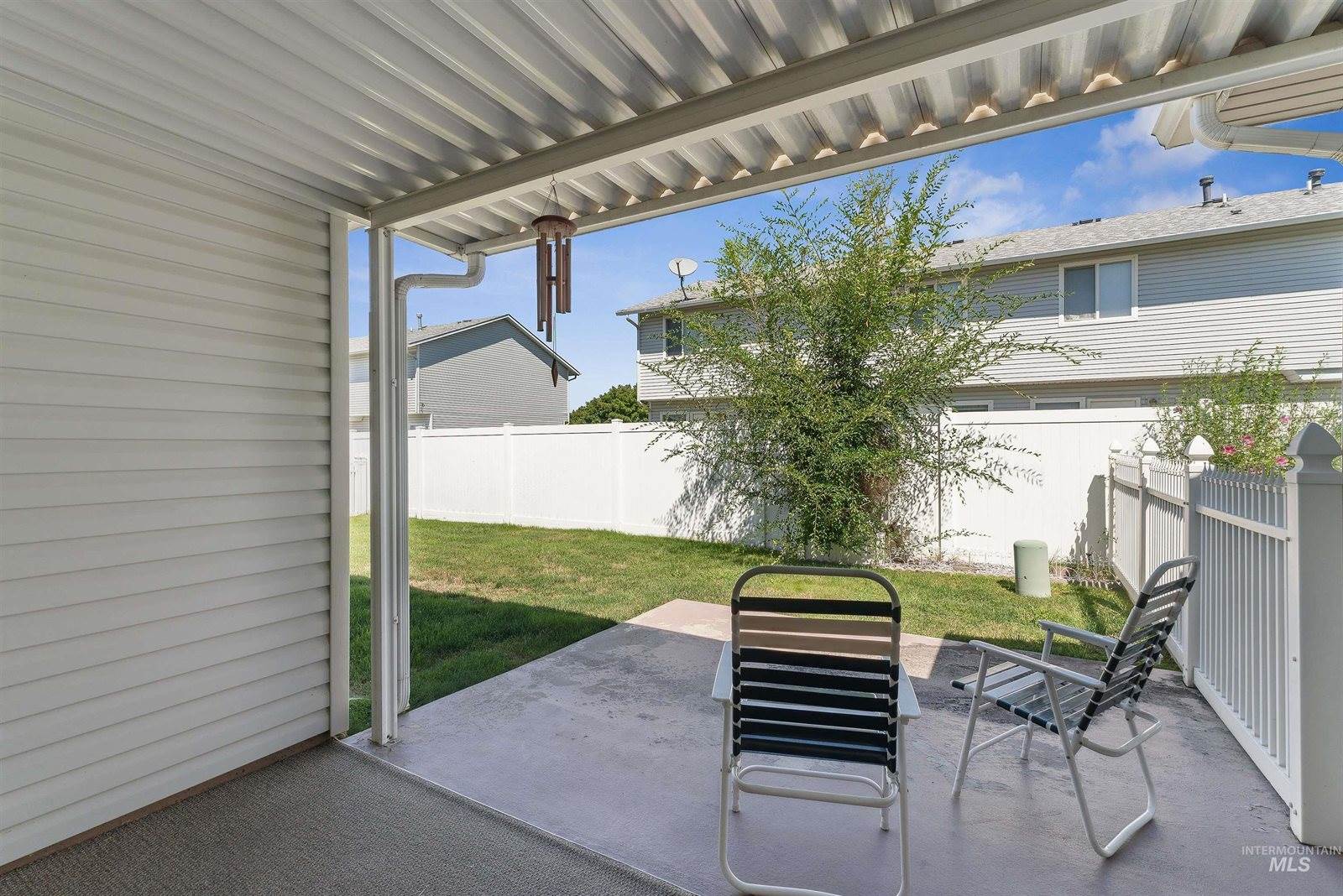 256 East Carmel Dr, Meridian, ID 83646