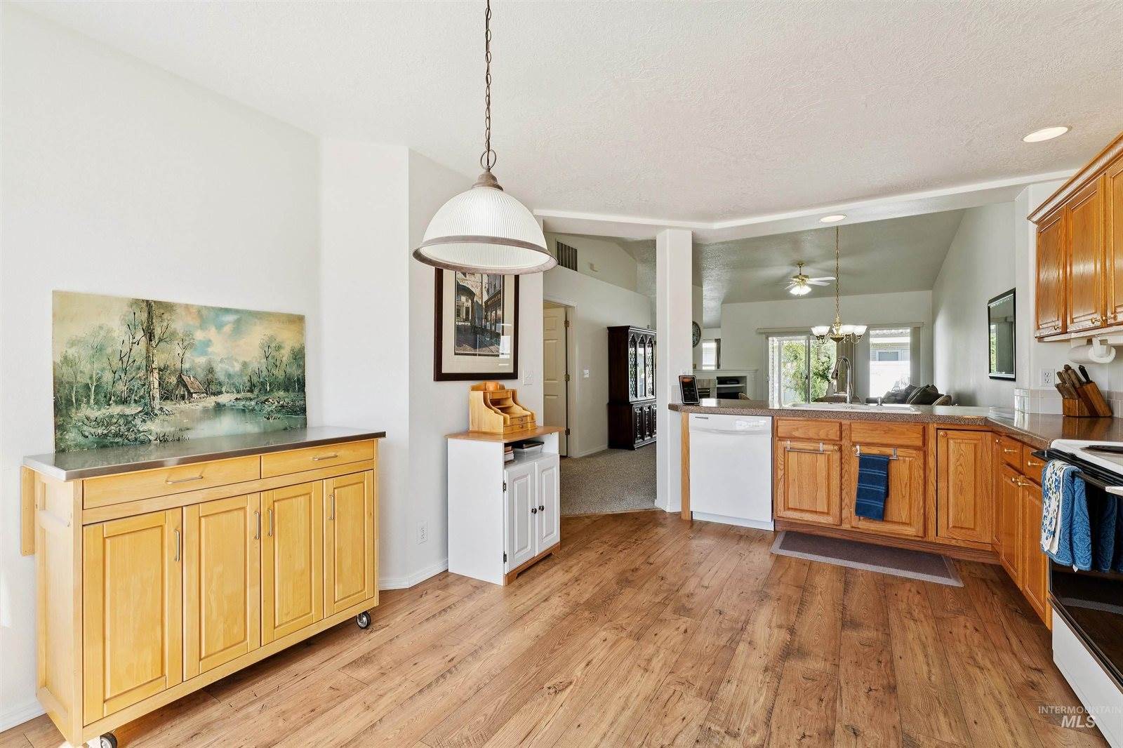 256 East Carmel Dr, Meridian, ID 83646