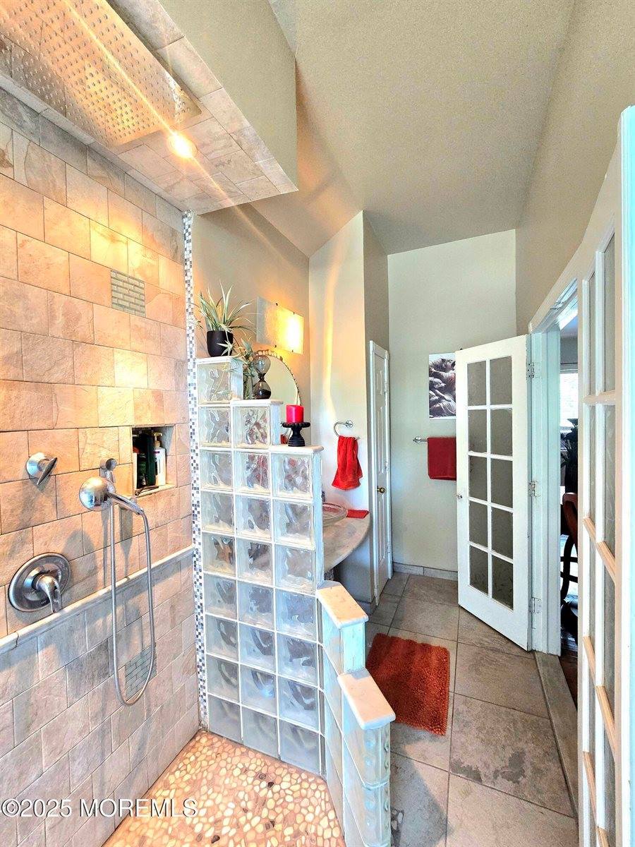 64 South Hope Chapel Road, Jackson, NJ 08527