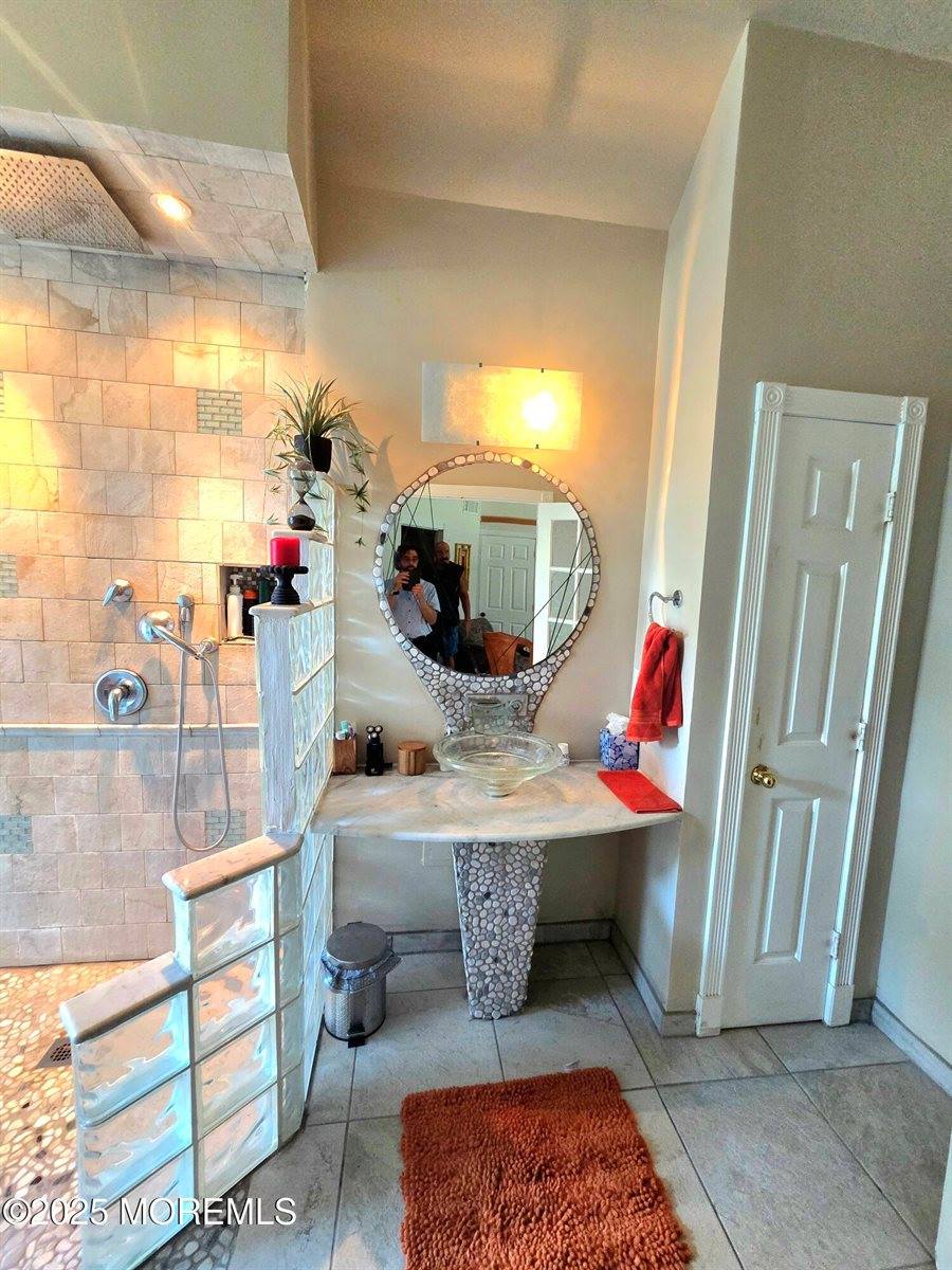 64 South Hope Chapel Road, Jackson, NJ 08527