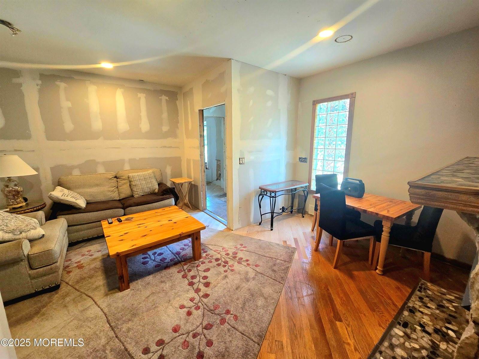 64 South Hope Chapel Road, Jackson, NJ 08527