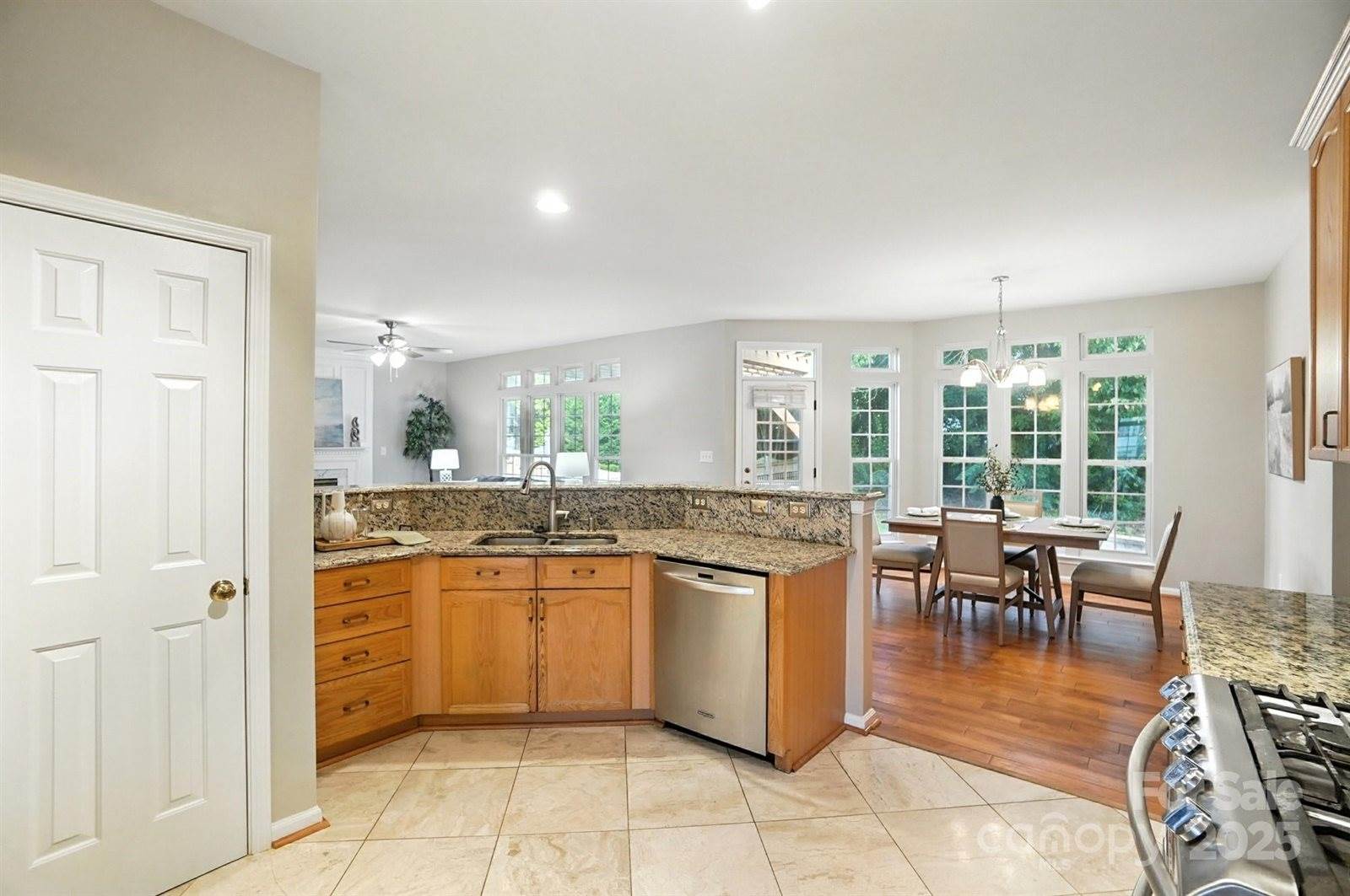 9709 Mitchell Glen Drive, Charlotte, NC 28277