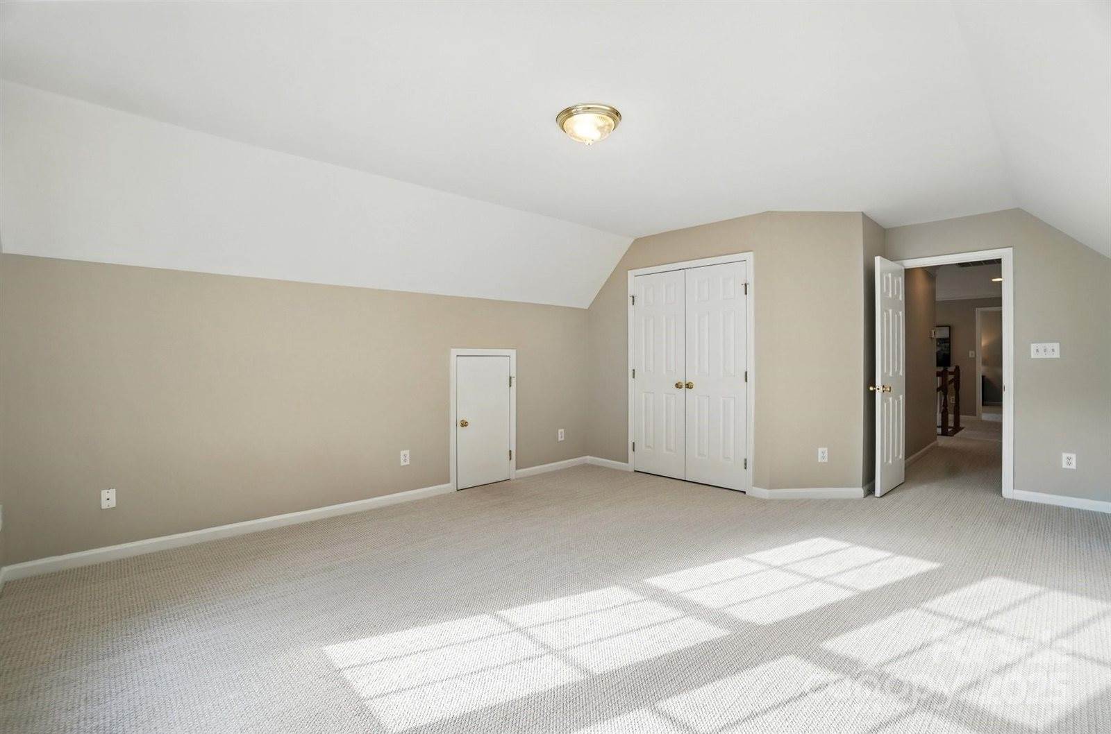 9709 Mitchell Glen Drive, Charlotte, NC 28277