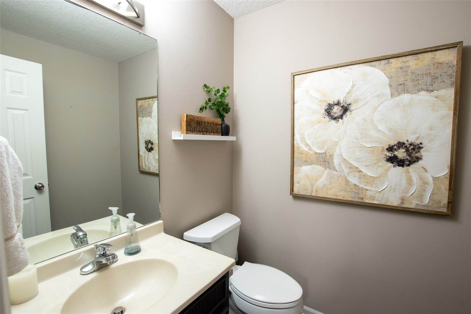 692 SE Williams Court, Waukee, IA 50263