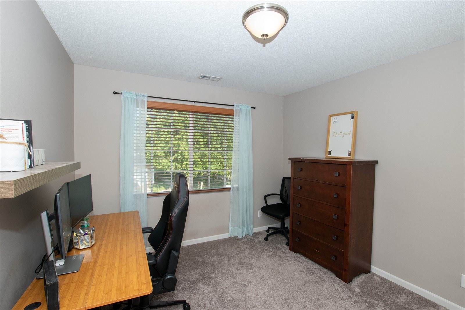 692 SE Williams Court, Waukee, IA 50263