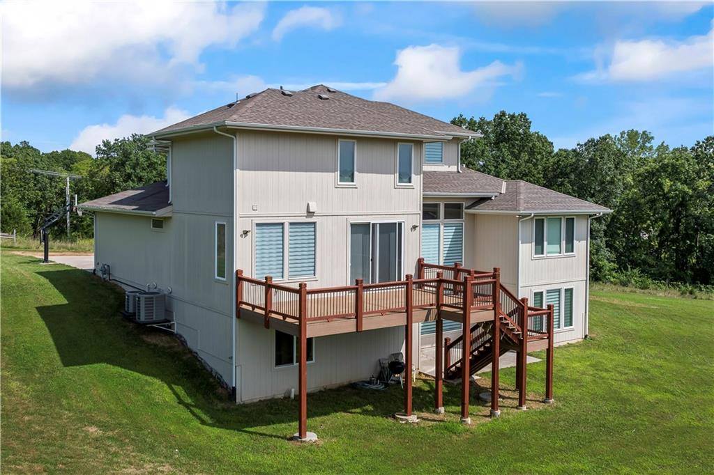 520 South 98th Street, Edwardsville, KS 66111