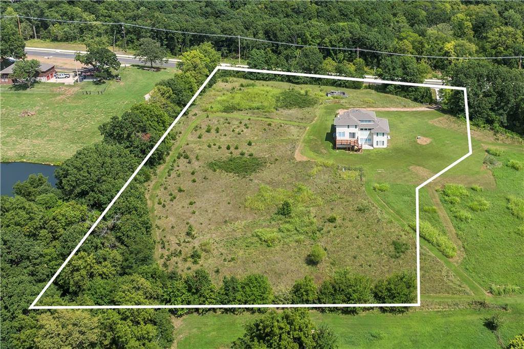 520 South 98th Street, Edwardsville, KS 66111