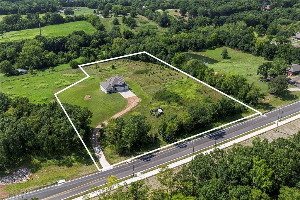 520 South 98th Street, Edwardsville, KS 66111