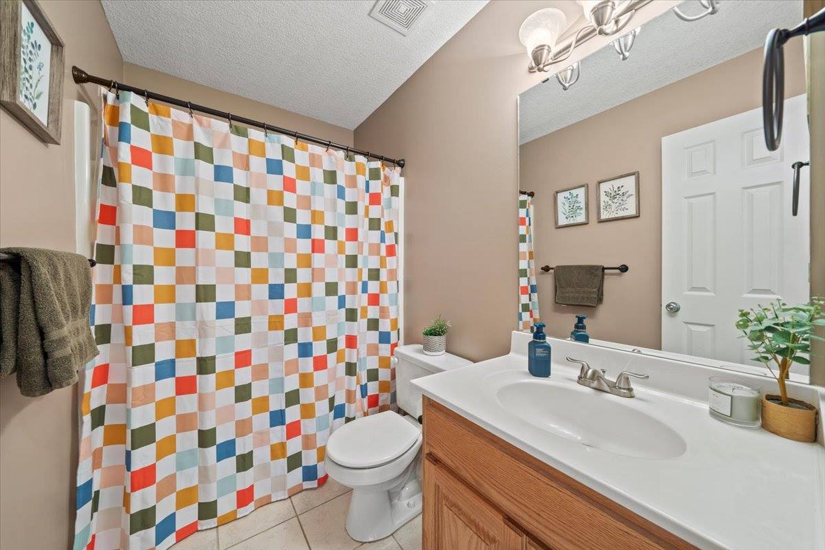 1548 South 105th Court, Edwardsville, KS 66111