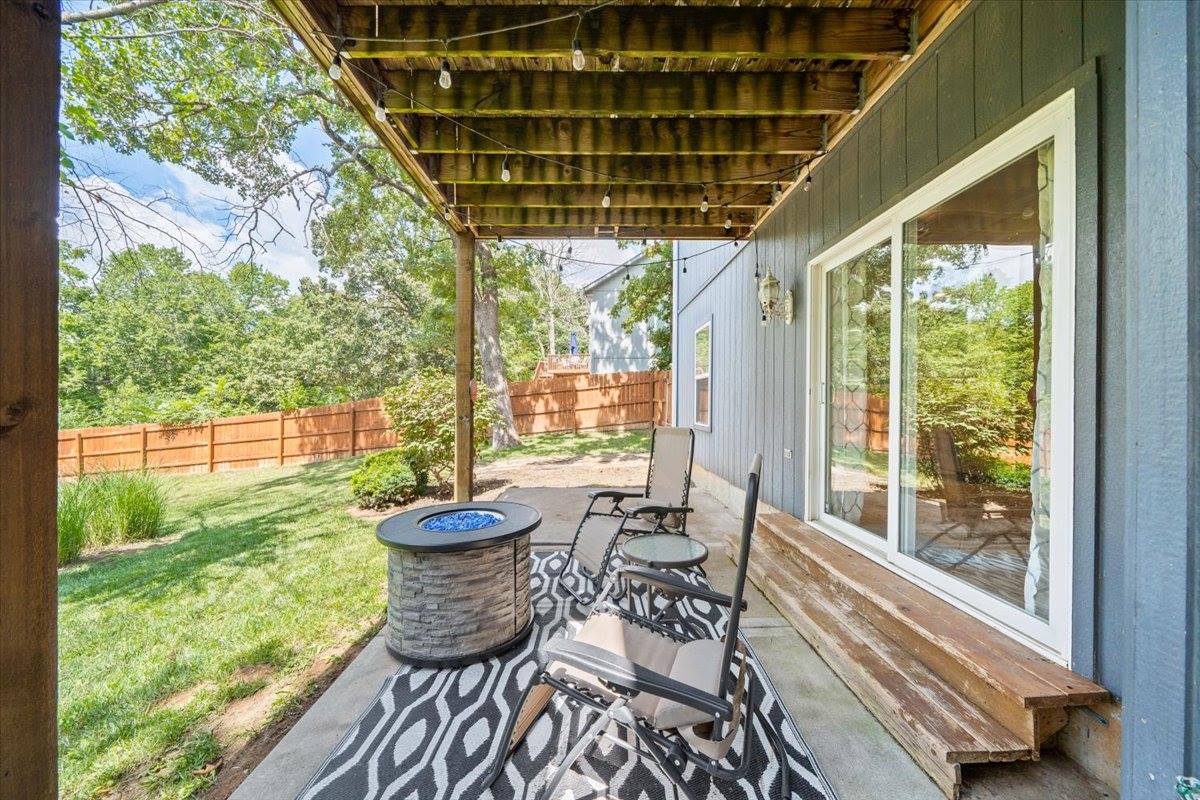 1548 South 105th Court, Edwardsville, KS 66111