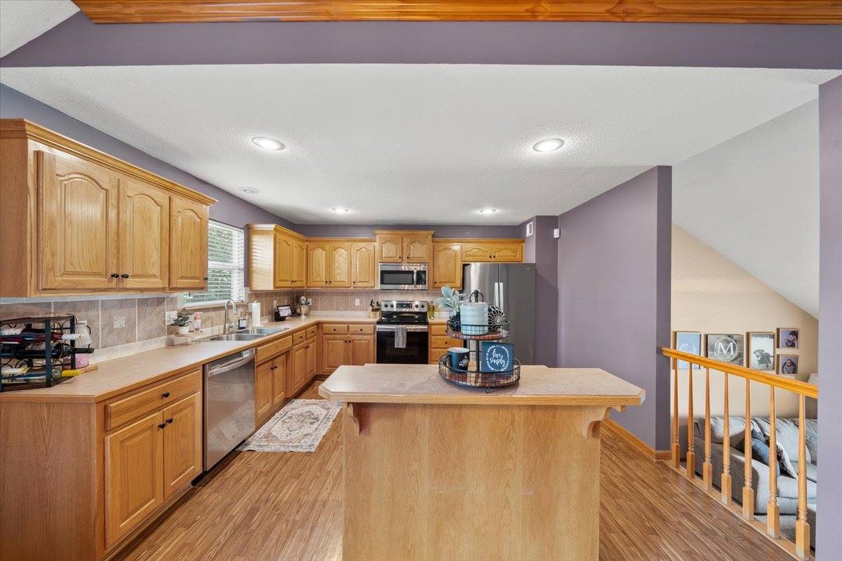 1548 South 105th Court, Edwardsville, KS 66111