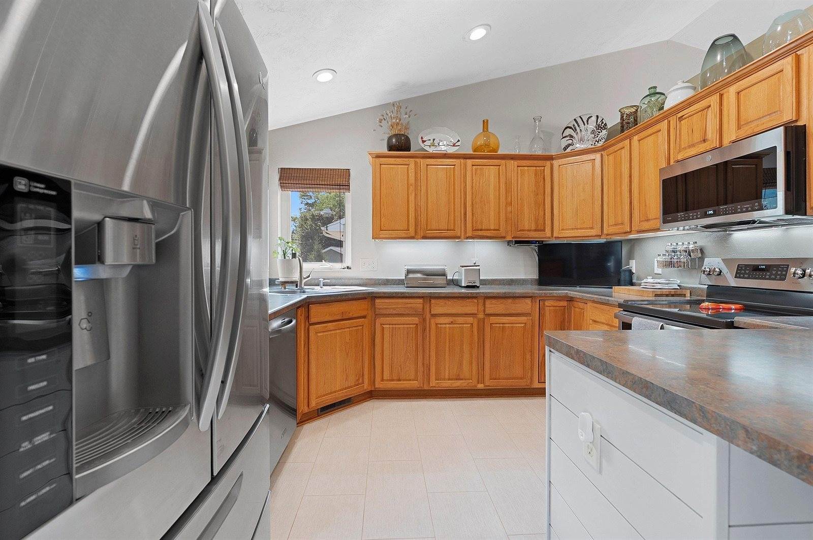 2339 Deer Prairie Drive, Neenah, WI 54956