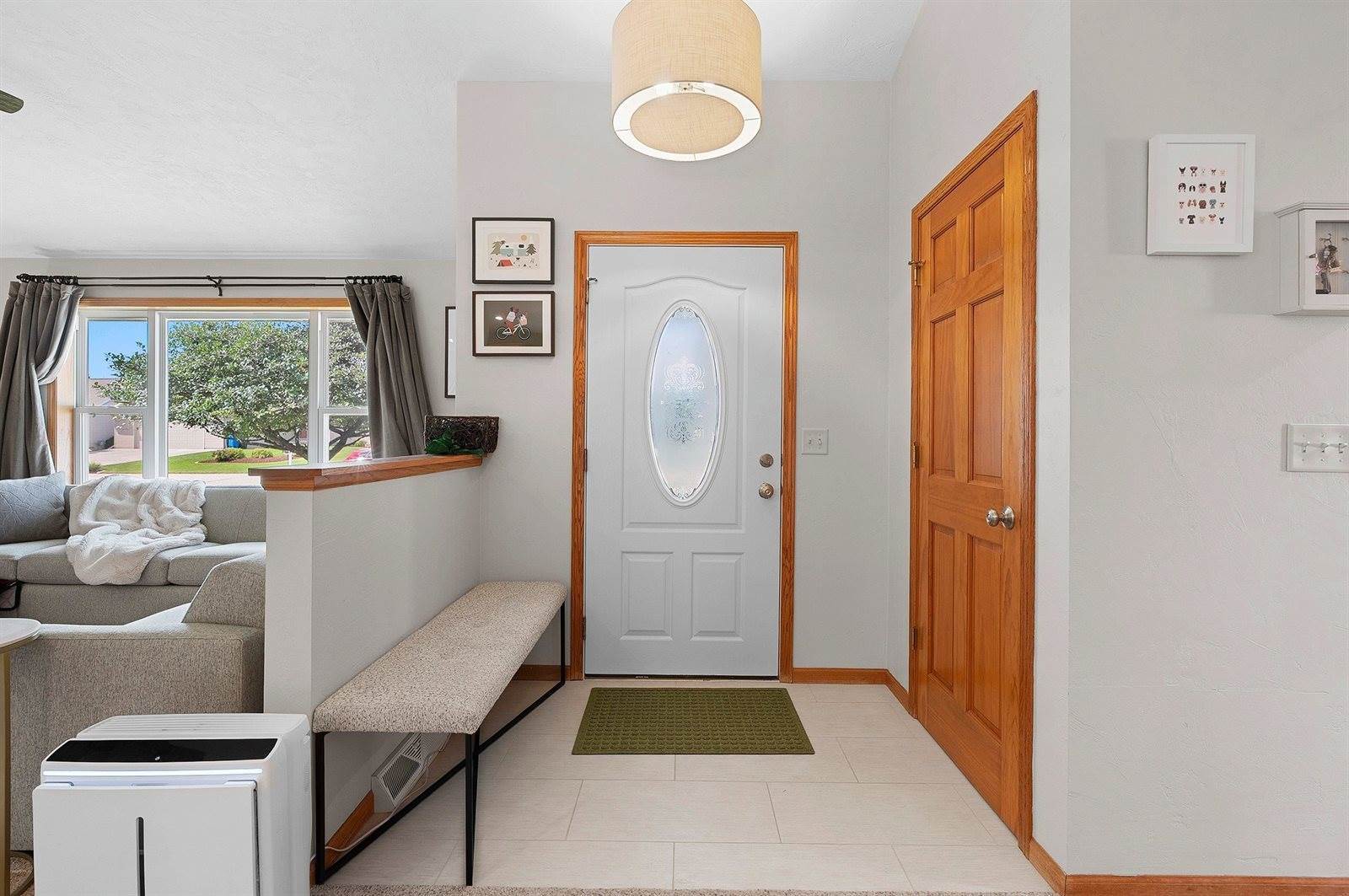 2339 Deer Prairie Drive, Neenah, WI 54956