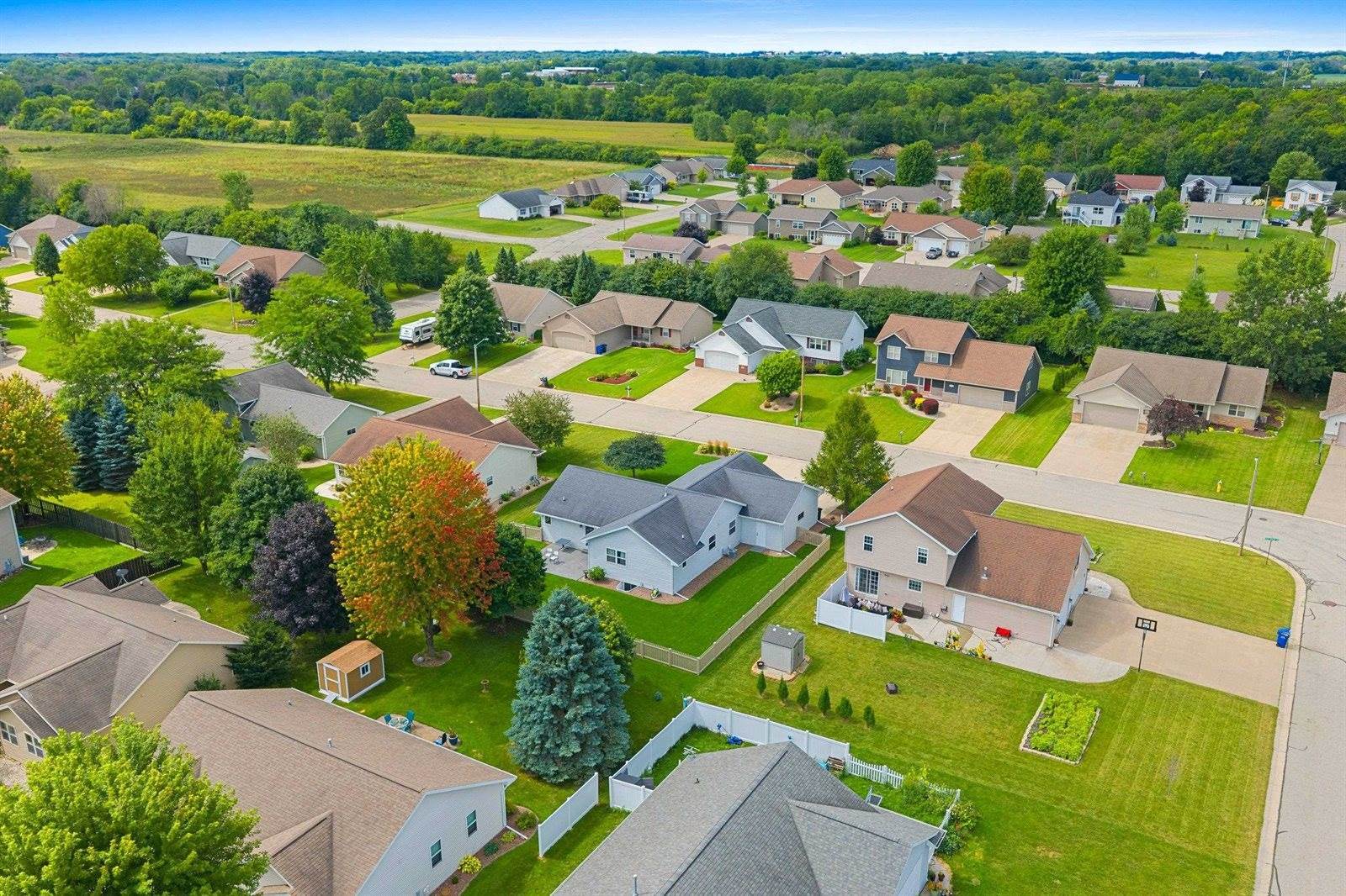 2339 Deer Prairie Drive, Neenah, WI 54956