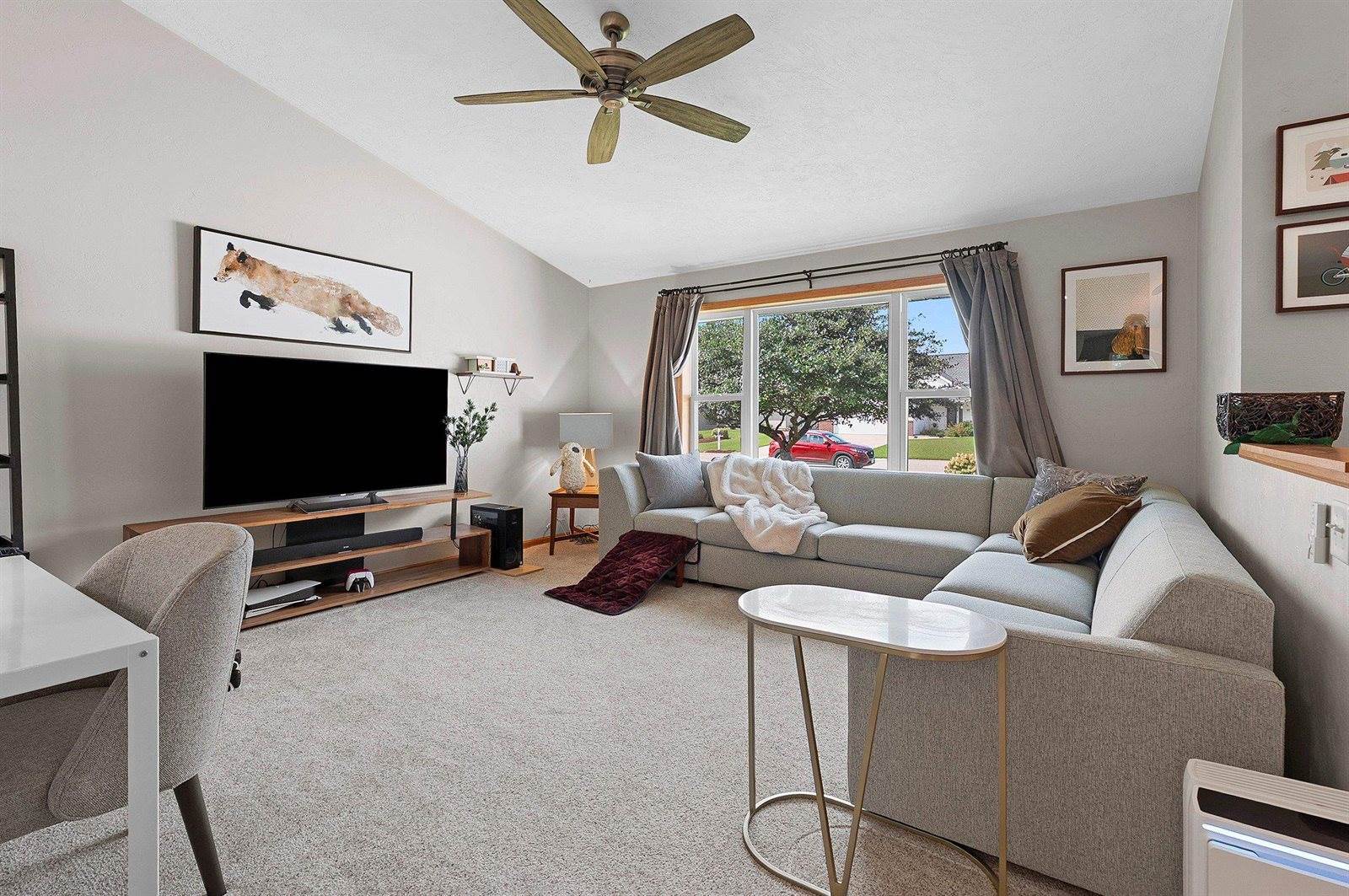 2339 Deer Prairie Drive, Neenah, WI 54956