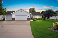 2339 Deer Prairie Drive, Neenah, WI 54956