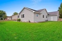 2339 Deer Prairie Drive, Neenah, WI 54956