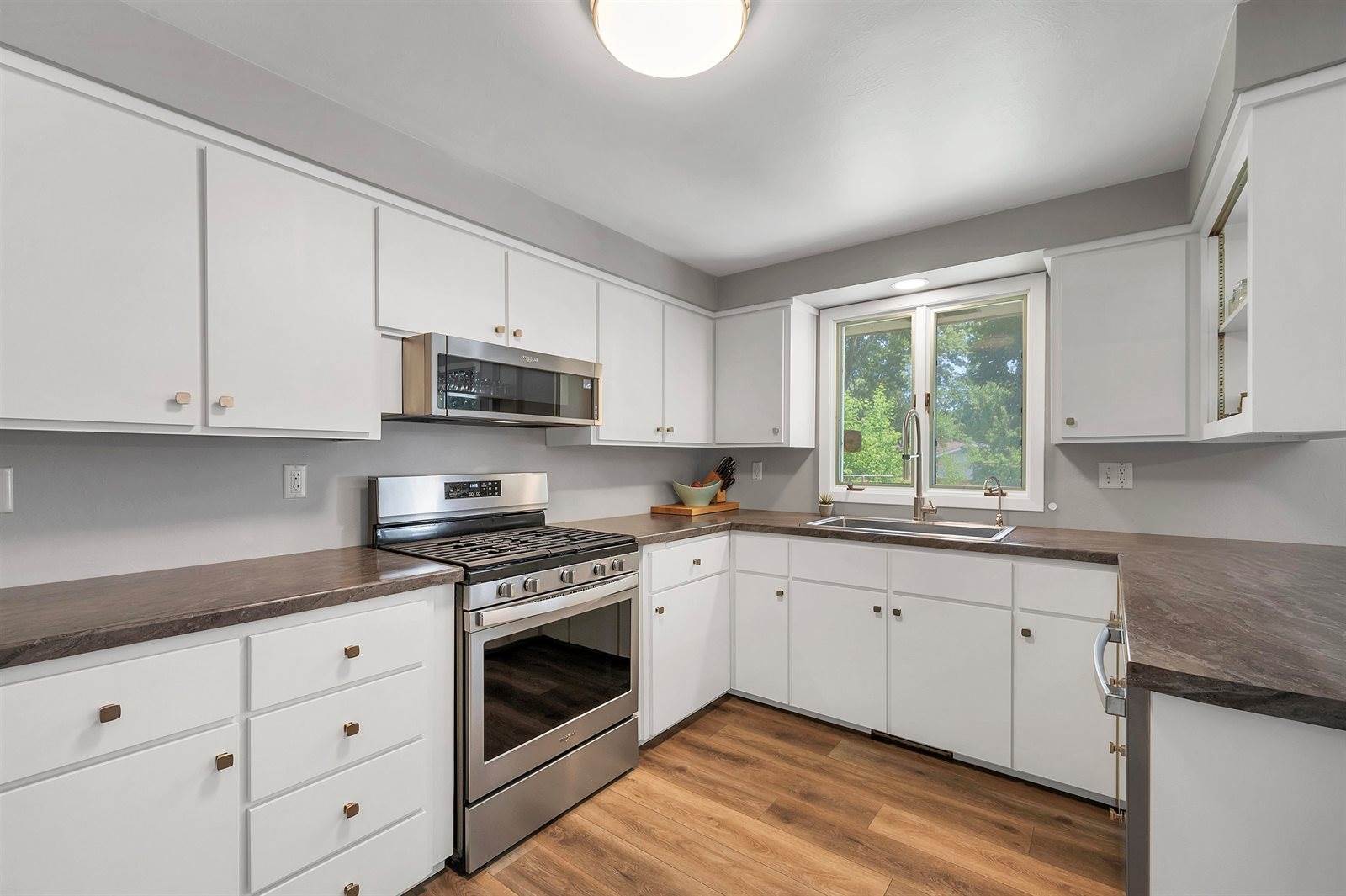 413 Allouez Avenue, Green Bay, WI 54301