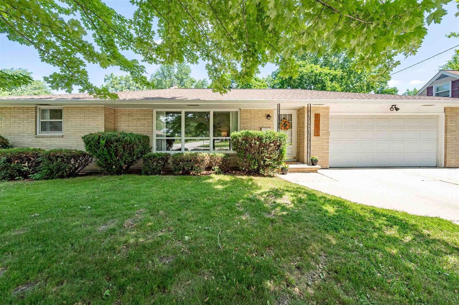 413 Allouez Avenue, Green Bay, WI 54301