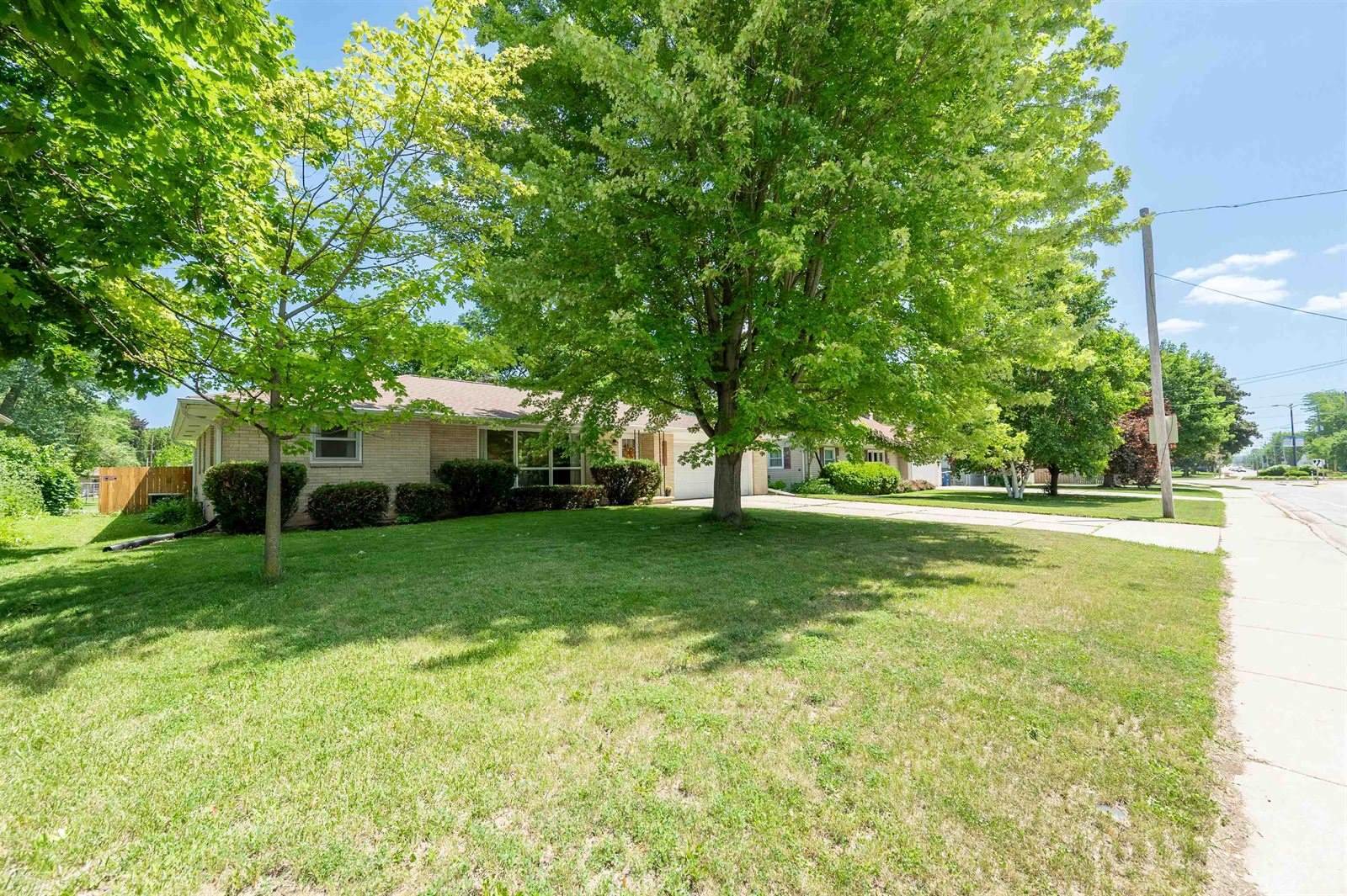 413 Allouez Avenue, Green Bay, WI 54301