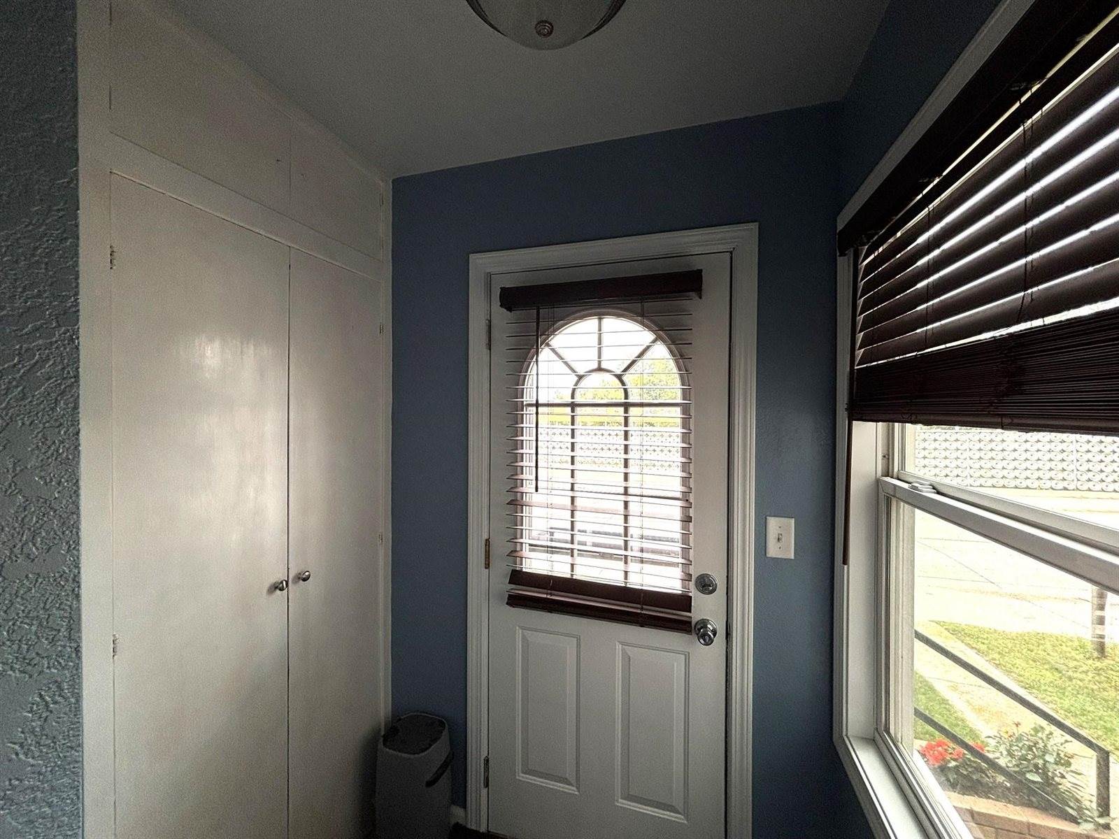 1130 Valley St, Minot, ND 58701