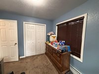 1130 Valley St, Minot, ND 58701